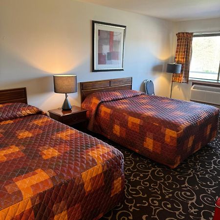 Malibu Inn Lake Delton Extérieur photo