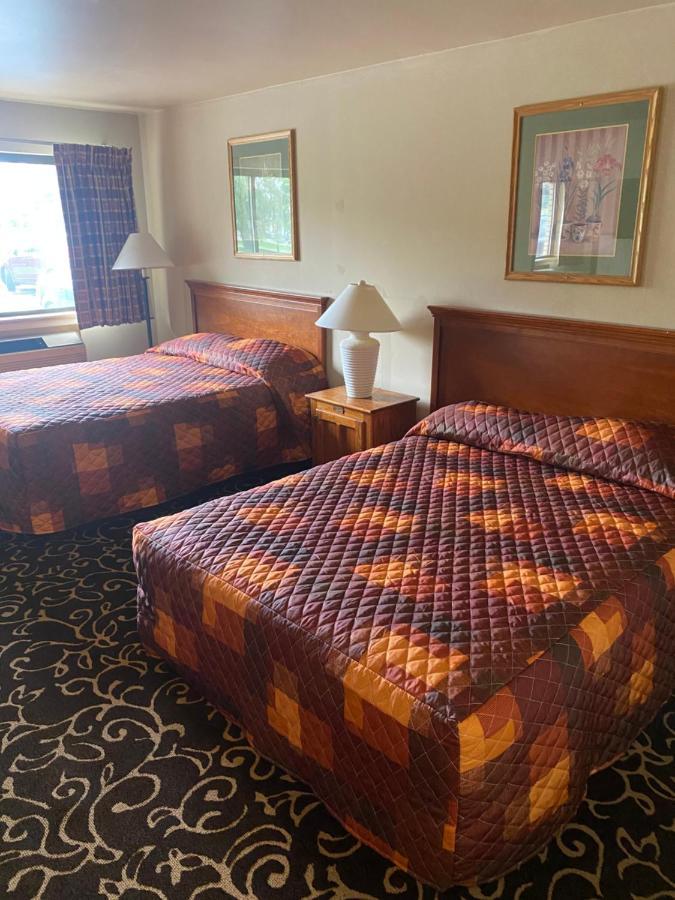 Malibu Inn Lake Delton Extérieur photo