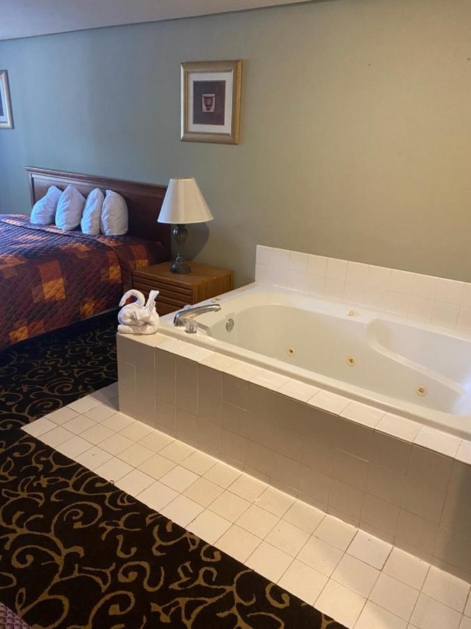 Malibu Inn Lake Delton Extérieur photo
