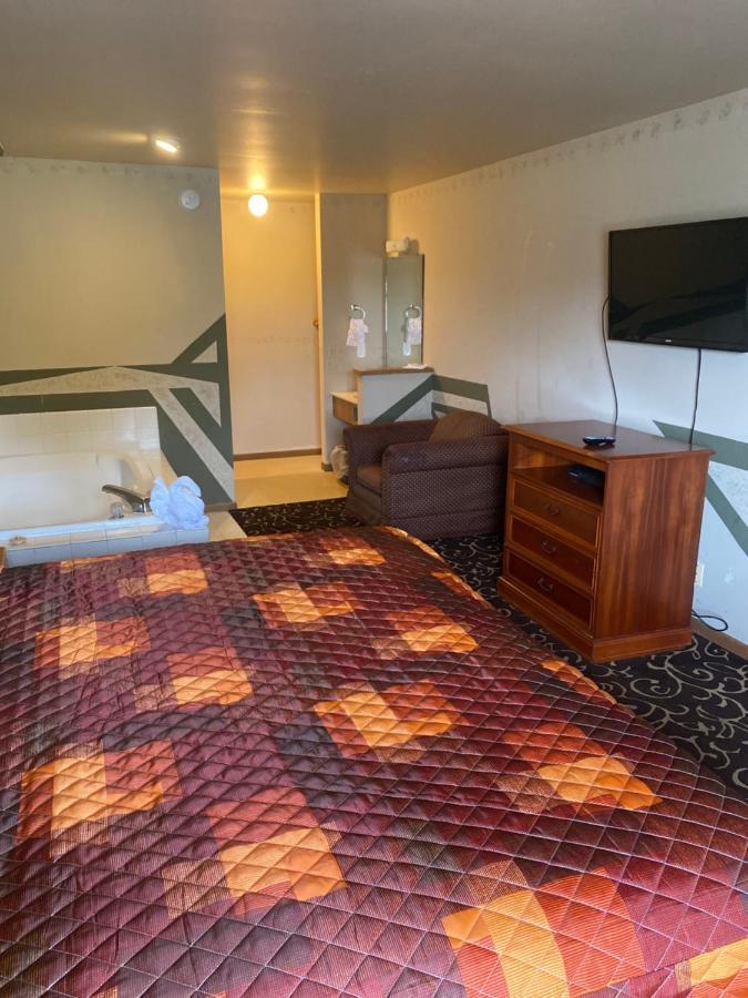 Malibu Inn Lake Delton Extérieur photo