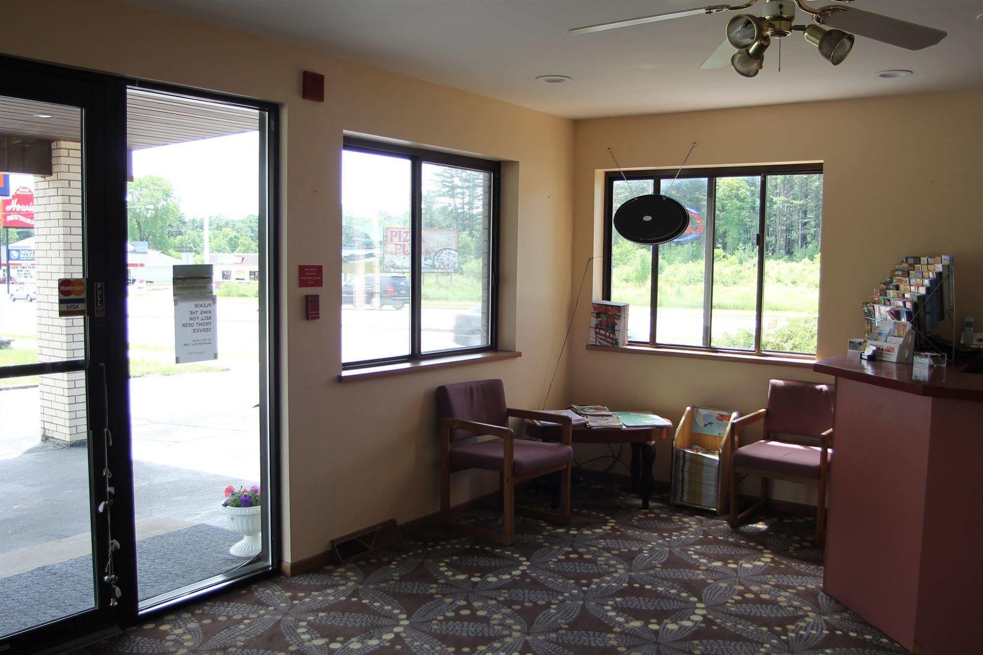 Malibu Inn Lake Delton Extérieur photo